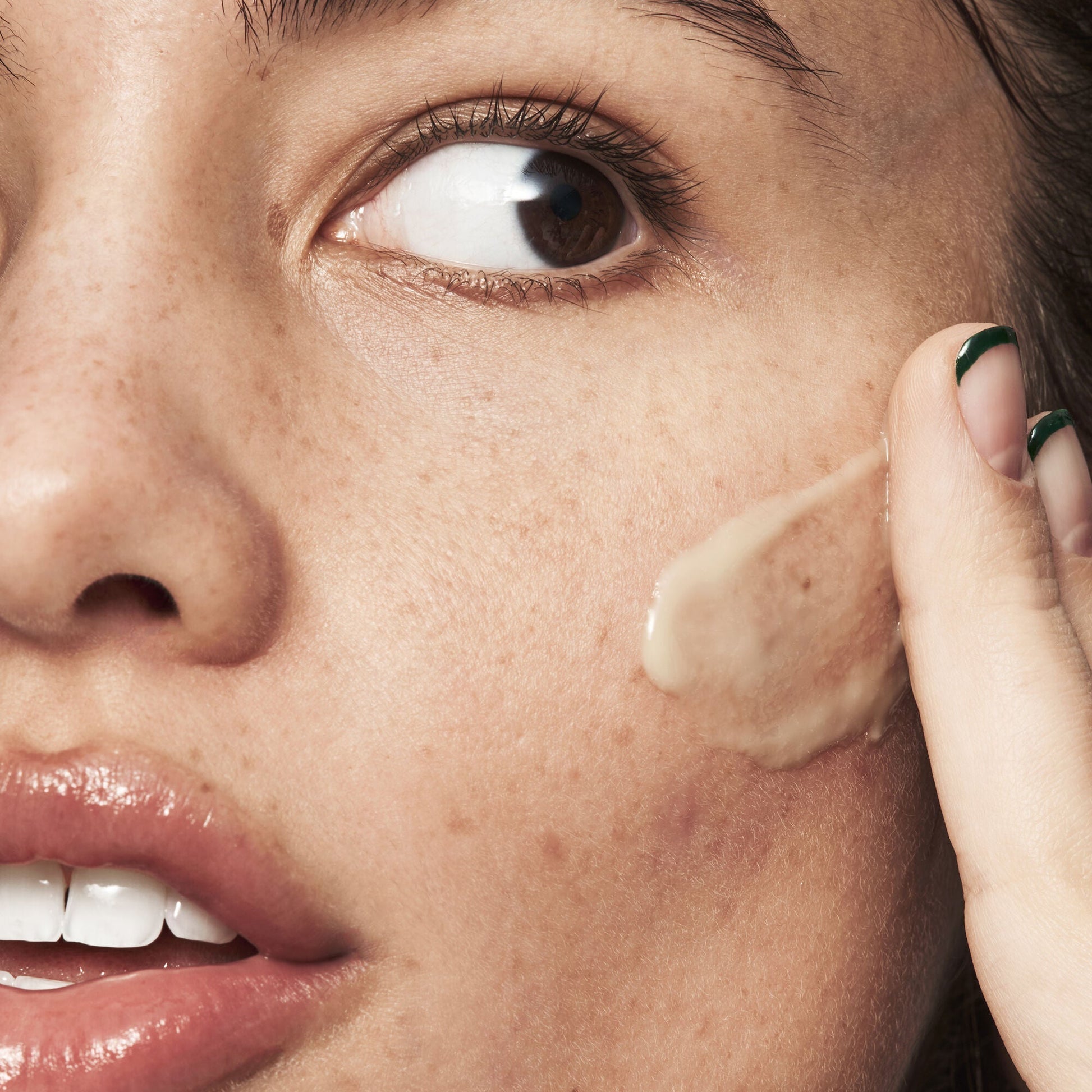 blemish-breakthrough-acne-calming-water-cream-m7 021522_Isabella_Acne_After_0462_FINAL_IGF_9e5f70b6-f47c-4bf3-9a7f-a9f223867f61.jpg