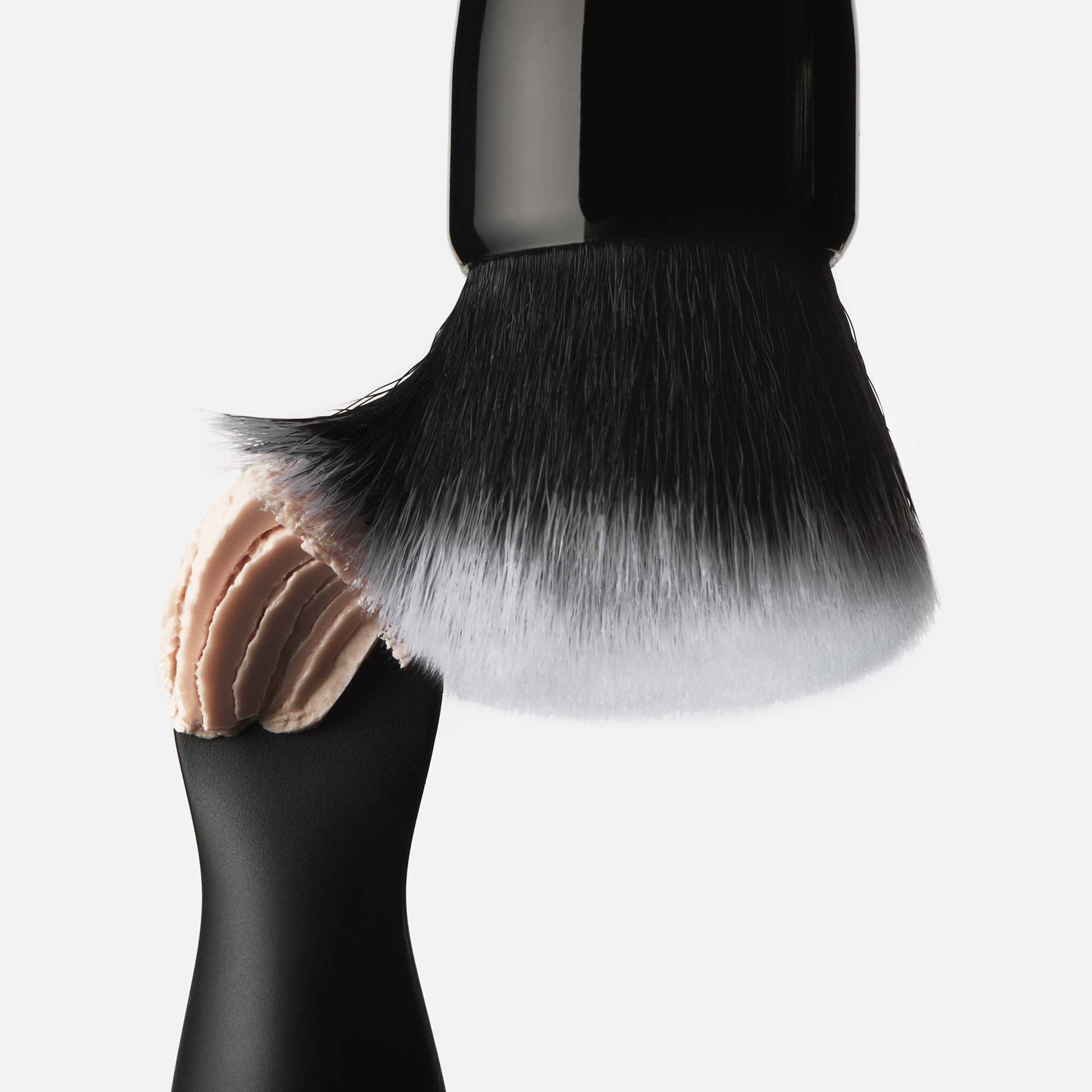 putty-primer-brush-and-applicator-z2 040523_SL_PuttyApplicator_0025_FINAL_RGB_IGF.jpg