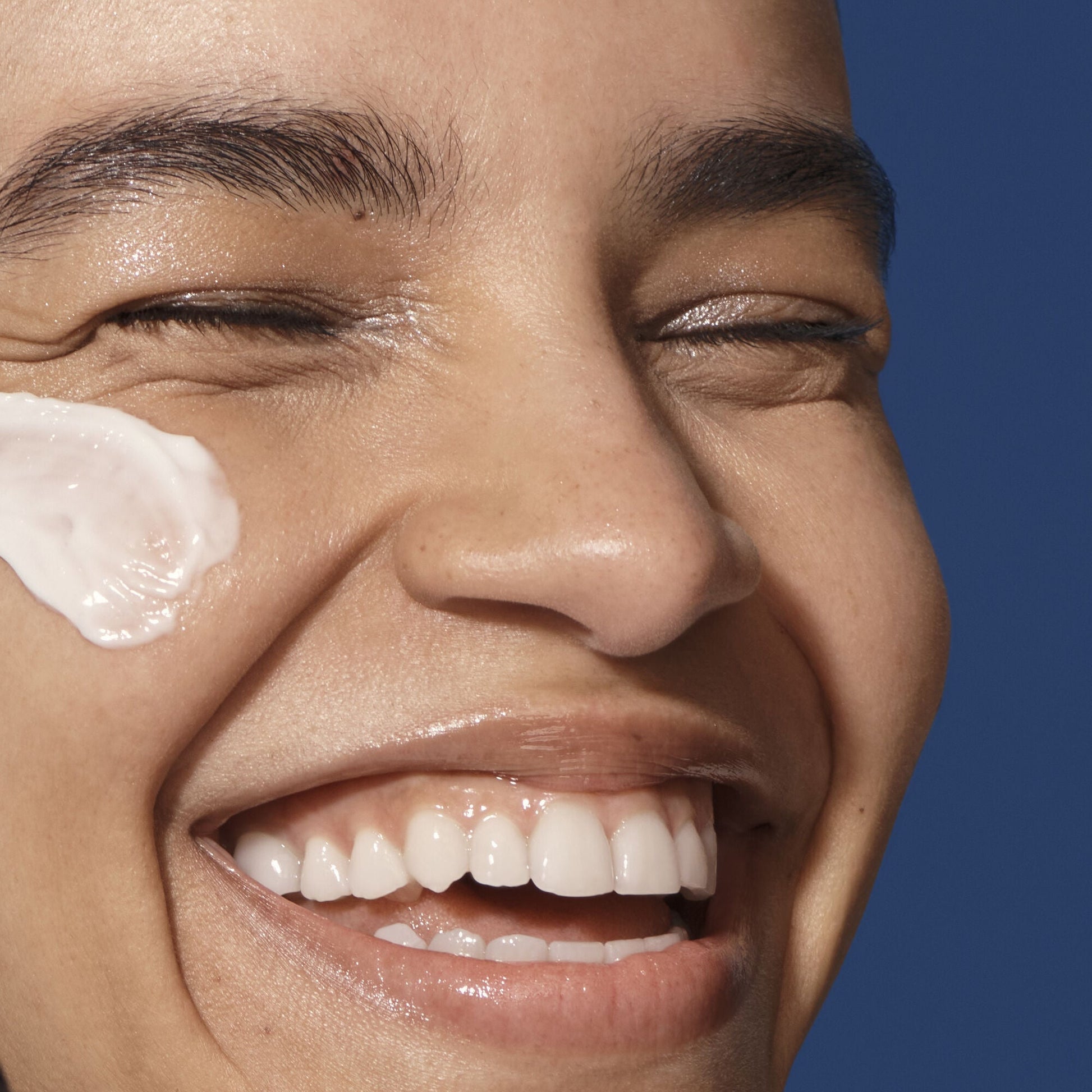 holy-hydration-barrier-goals-cream-regular-p6 042325_SKIN_Austria_HHBC_Strength-Hero_095_v3_RGB_IGF_54364e3f-0c46-4b46-b681-0e5cfd438287.jpg