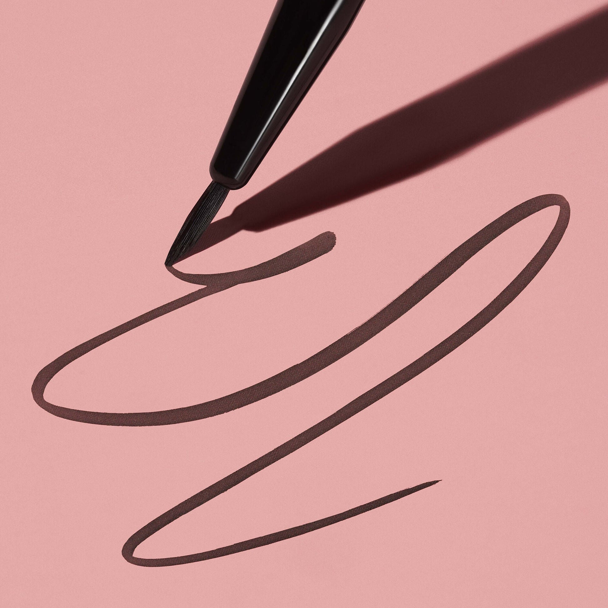 ultra-fine-eyeliner-brush-n4 111124_elf_UltraFine_Brush_0057_MAIN-2-HELICON_358_w2QC_IGF.jpg
