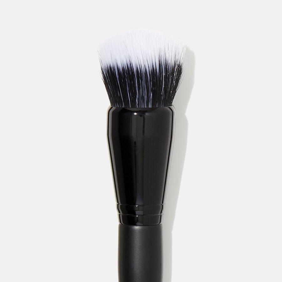 domed-stipple-brush-u0 84050_SelfieReadyStippleBrush_2.jpg